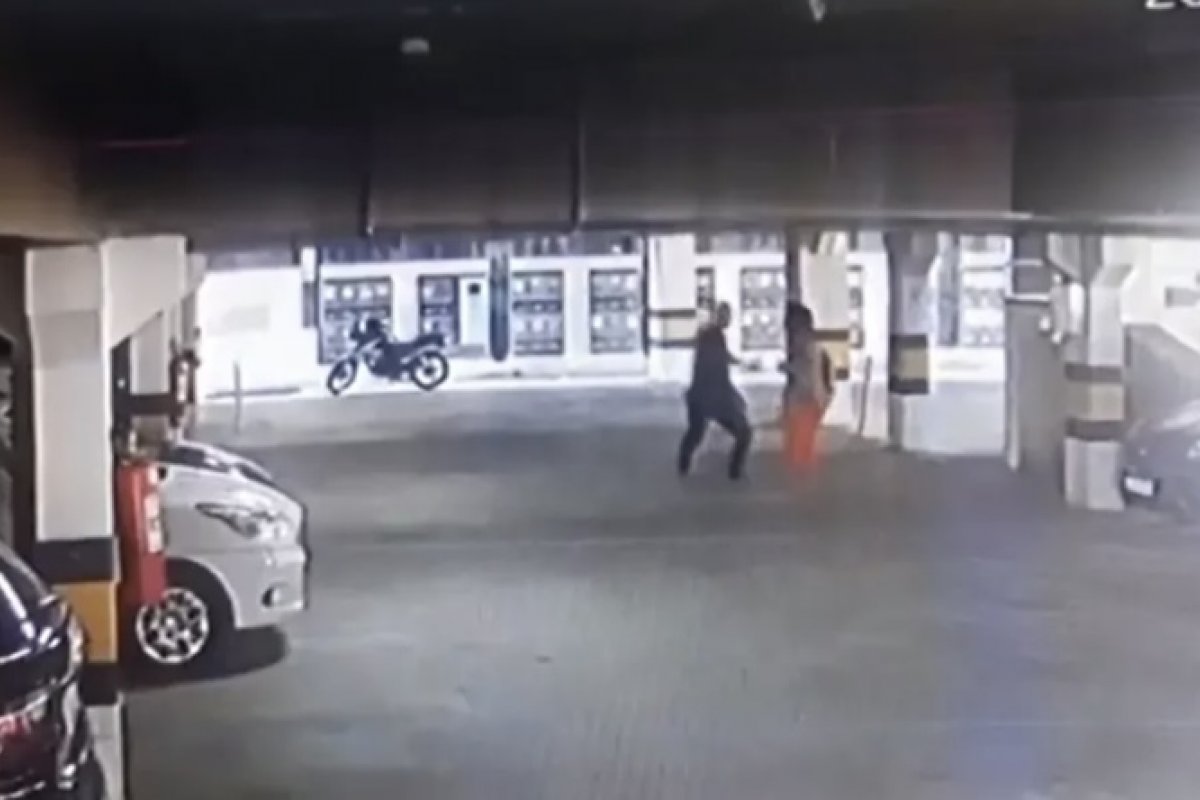 Duas mulheres são sequestradas em estacionamento de um shopping na Região Metropolitana de Salvador