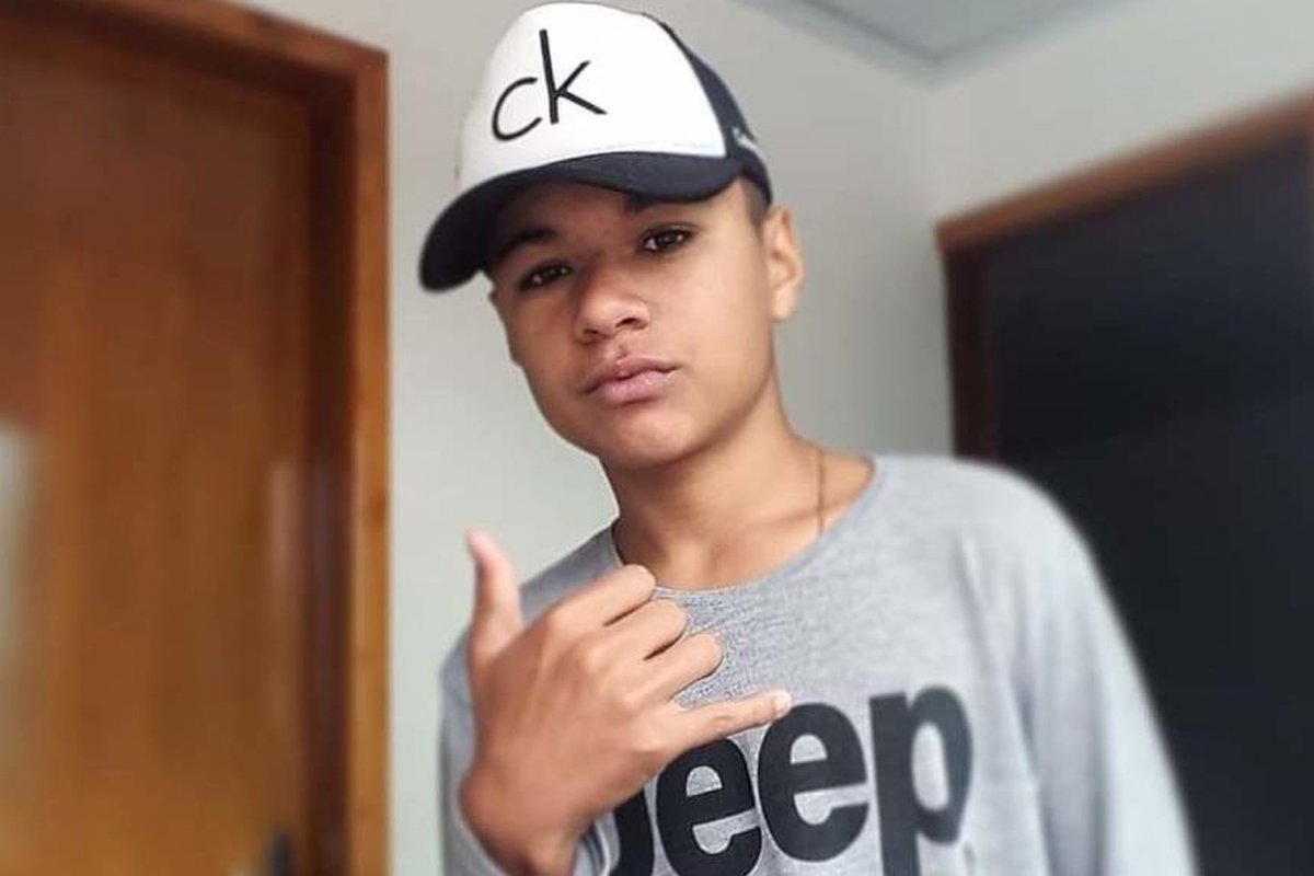 Adolescente de 15 anos morre após se afogar em praia no sul da Bahia