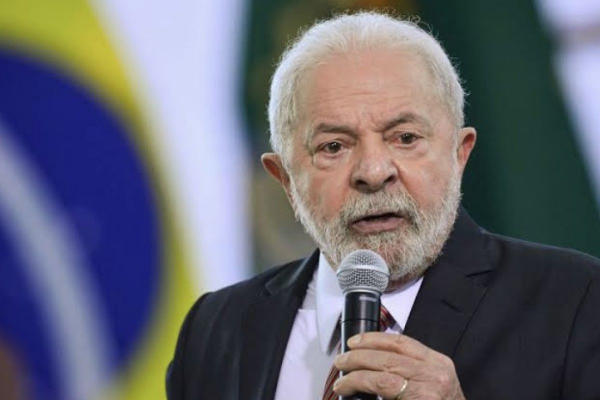 Lula diz que CPI é decisão do Congresso e que decidirá sobre a GSI quando voltar da Europa