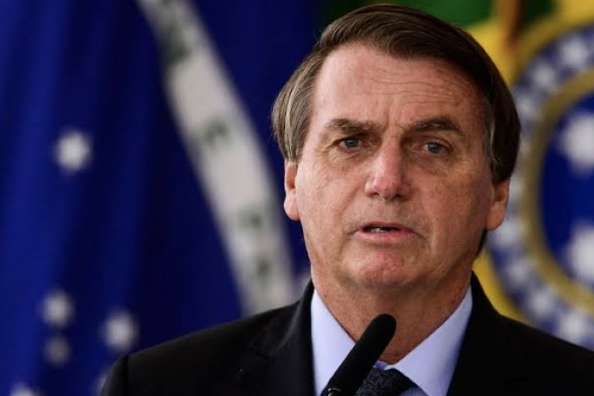 Vídeo: em discurso, Bolsonaro diz estar sendo perseguido e que seus opositores serão expurgados