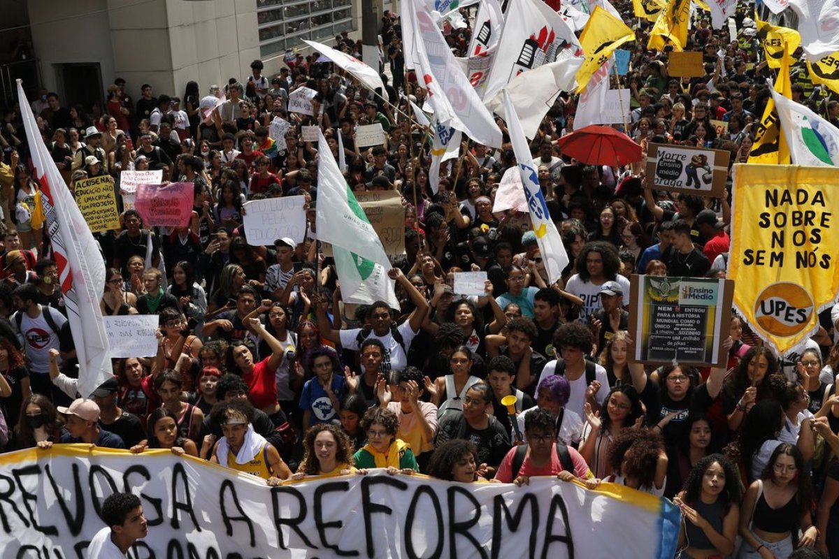 Entenda o que é o Novo Ensino Médio e as polêmicas envolvendo o projeto