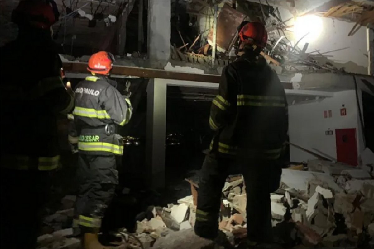 Explosão atinge 10 apartamentos em condomínio de Campos do Jordão