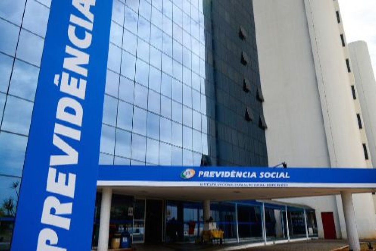 Aposentados do INSS começam a receber hoje ainda sem aumento do novo salário mínimo