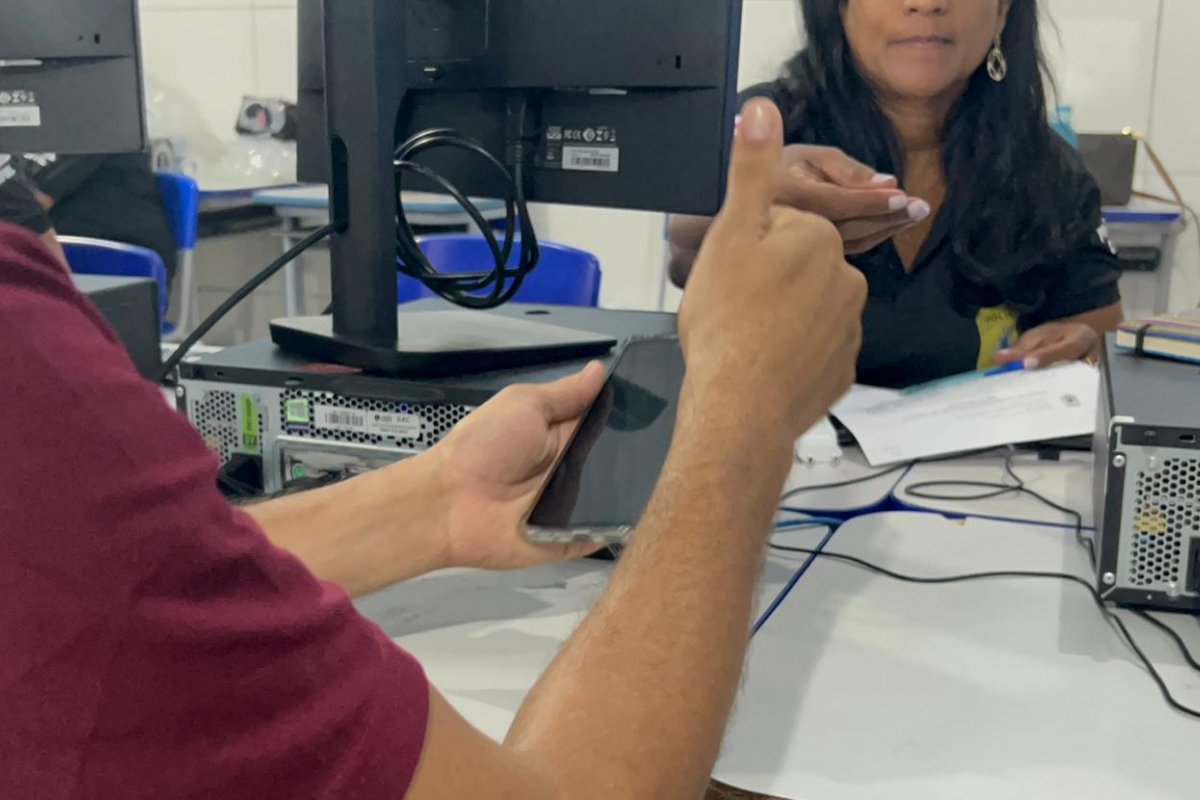 Micareta de Feira: polícia prende dupla especializada em roubo de celulares