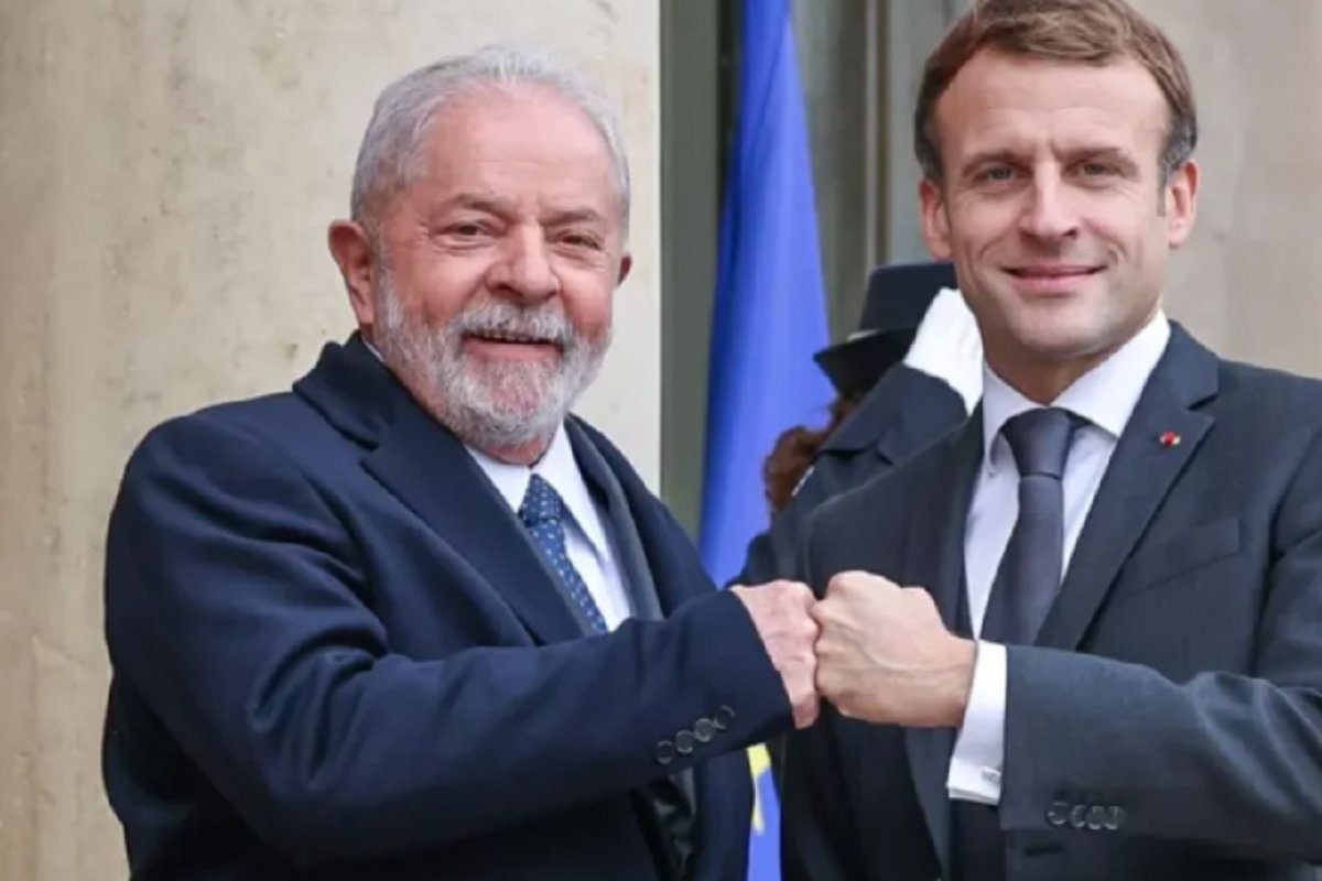 Lula conversará com Macron sobre acordo entre Rússia e Ucrânia