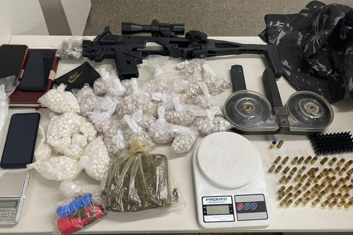 Casal é preso com mais de 2 mil porções de crack e cocaína