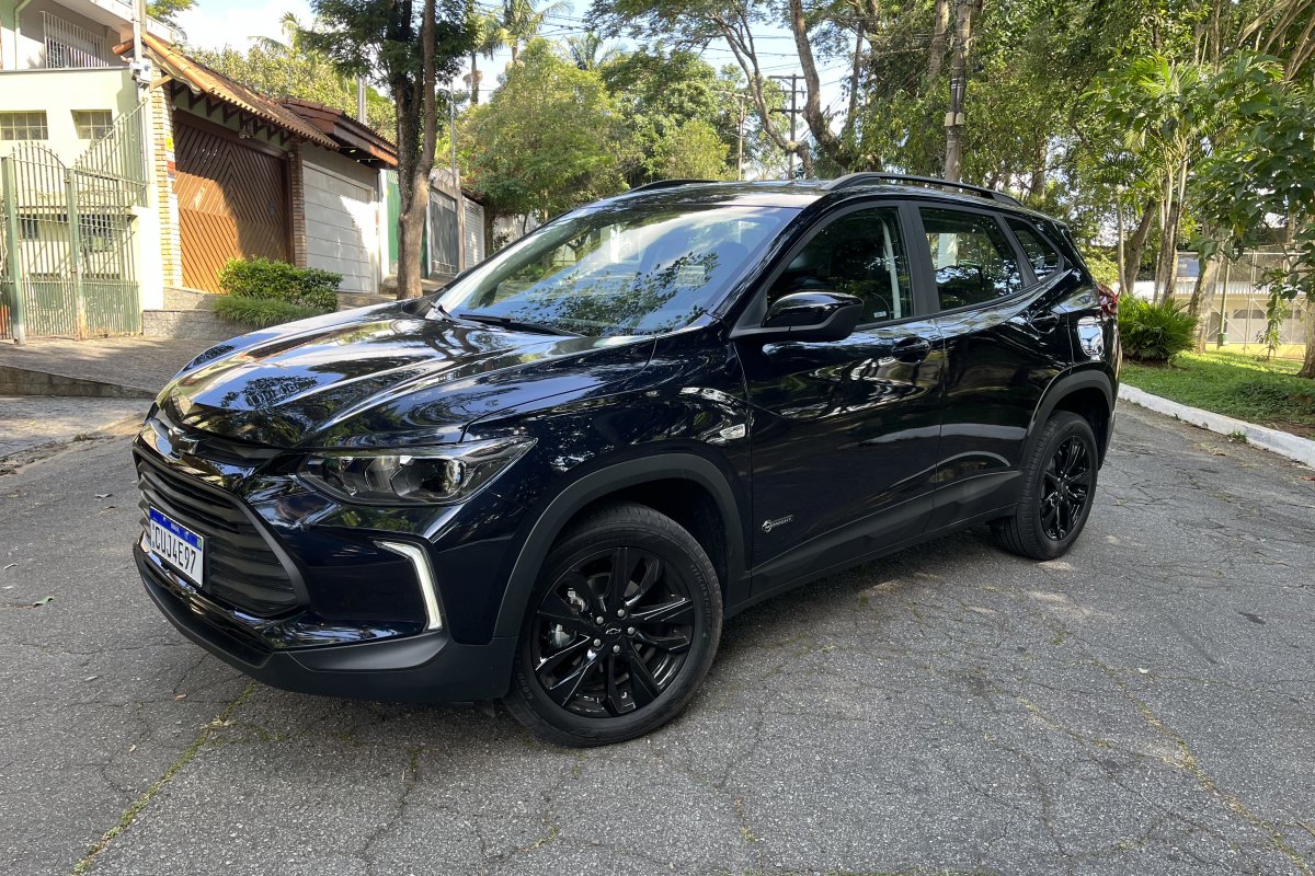 Farol da Bahia testa novo Chevrolet Tracker Midnight 2024