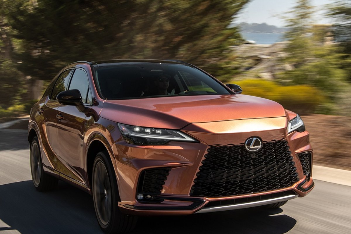 Lexus lança novo RX500 híbrido no Brasil