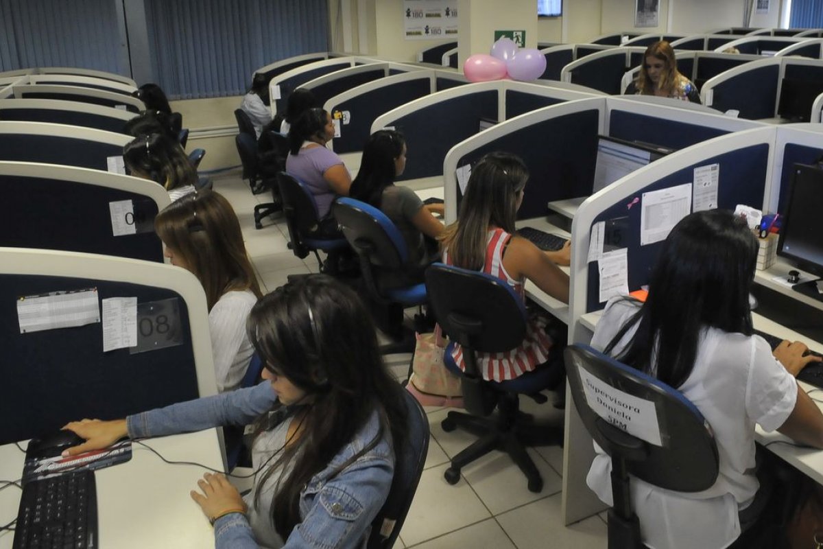 Anatel pede que chamadas de Call Center sejam identificadas com assunto e nome da empresa