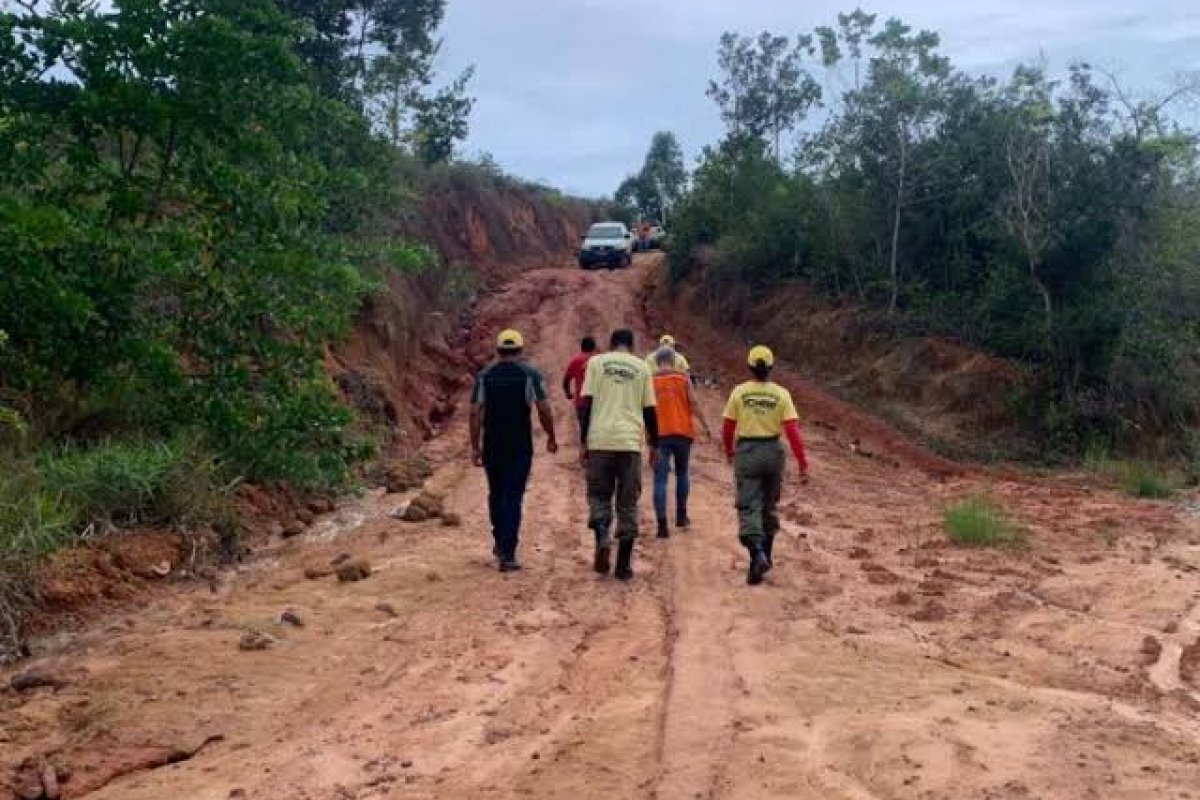 Sobe para 27 o número de cidades atingidas pelas chuvas na Bahia