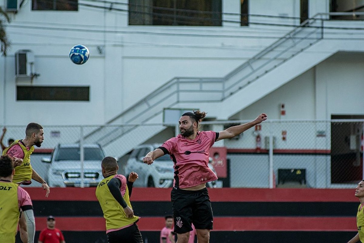 Vitória e Londrina se enfrentam no Barradão, em Salvador, nesta sexta (28)