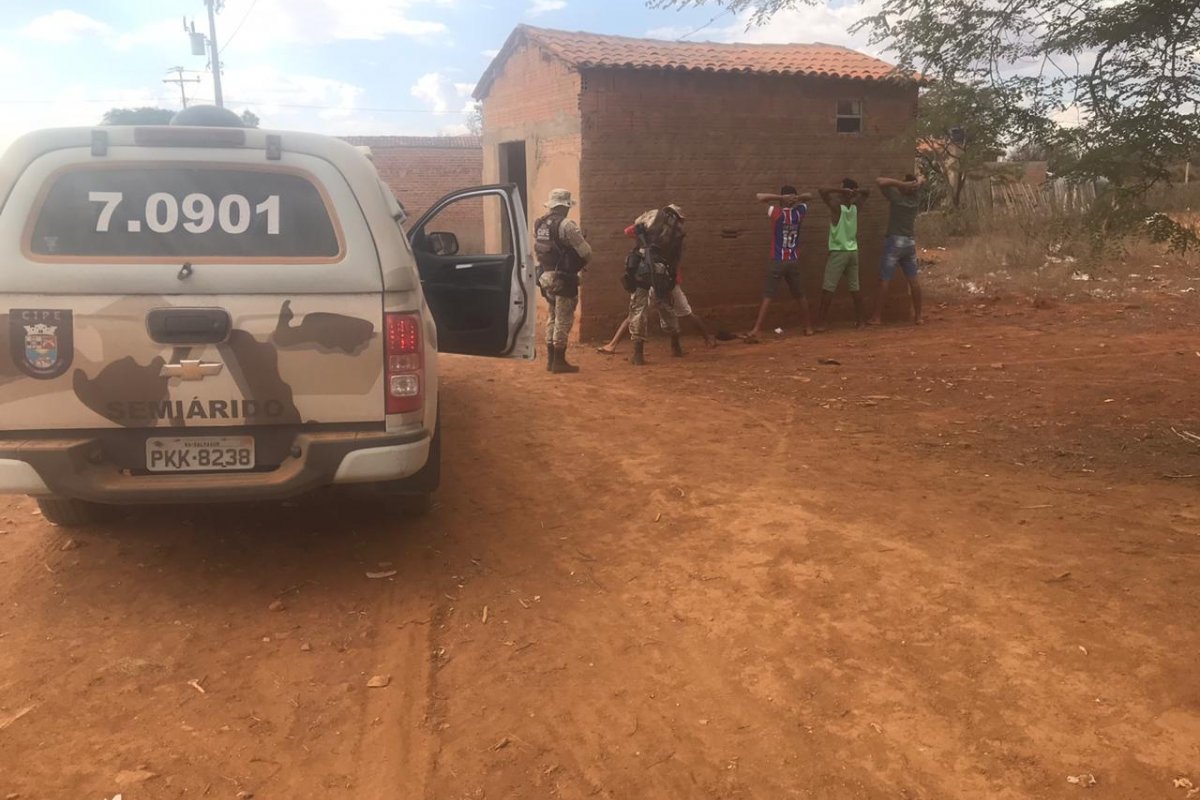 Três homens são presos e um morre durante operação em Chapada Diamantina