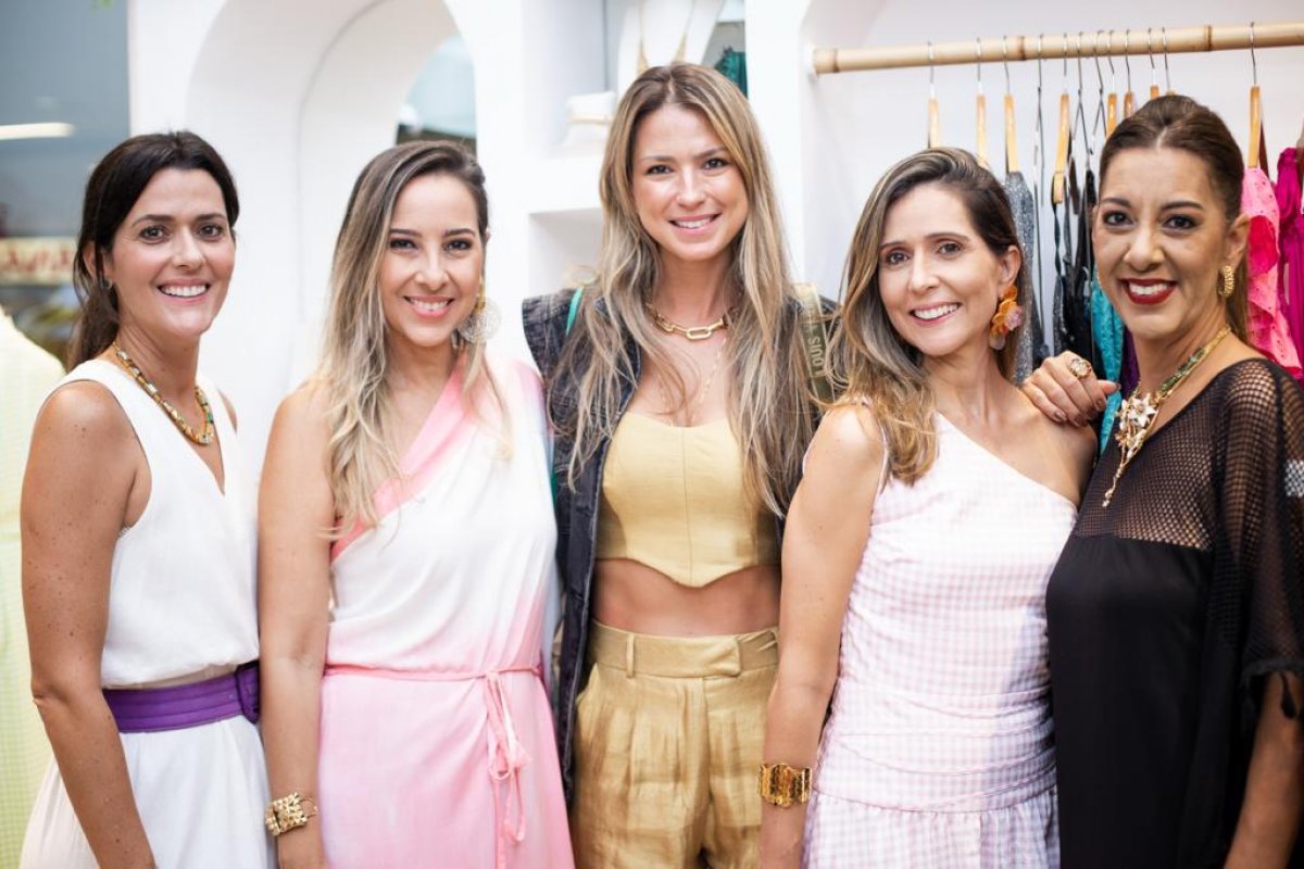 Confira cliques do coquetel que marca a chegada da Isaro ao Shopping Barra!