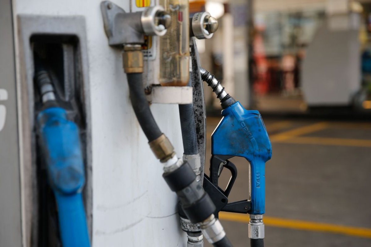 Pela 2ª semana seguida, preço médio da gasolina comum fica estável nos postos