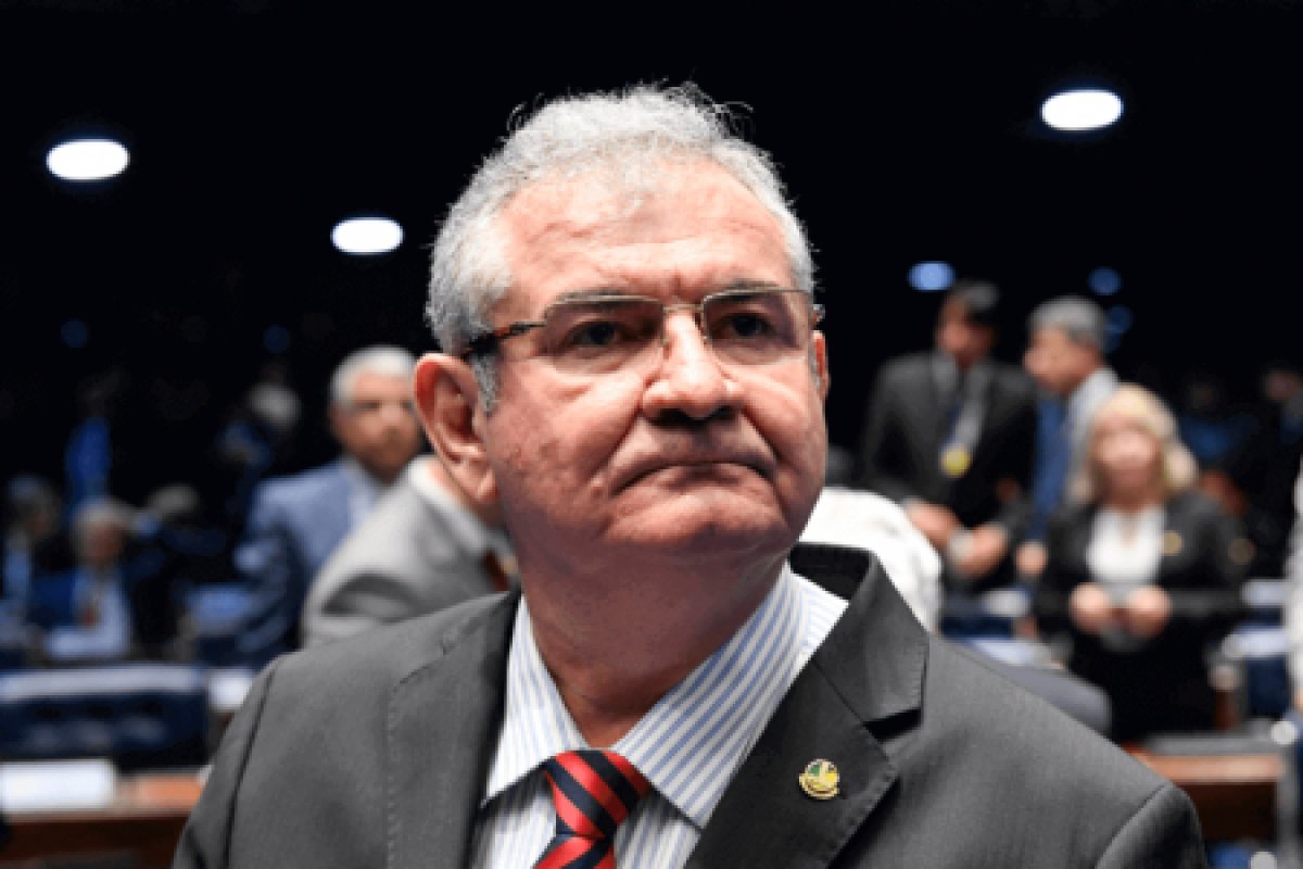 Relator das Fake News no Senado, Ângelo Coronel diz que não foi consultado sobre mudanças no texto