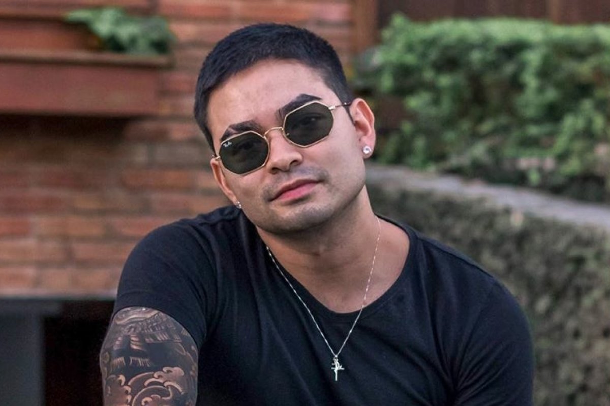 Ex-apresentador do Bom Dia e Cia, do SBT, revela que não transa mais por “vontade de Deus”