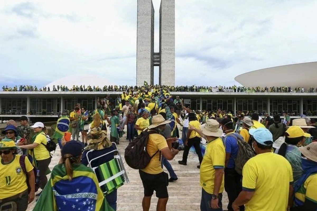 STF julga hoje mais de 250 denunciados pelos atos criminosos no 8 de janeiro