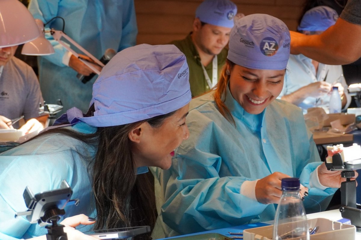 Empresa suíça Geistlich realiza curso de regeneração oral na capital baiana!