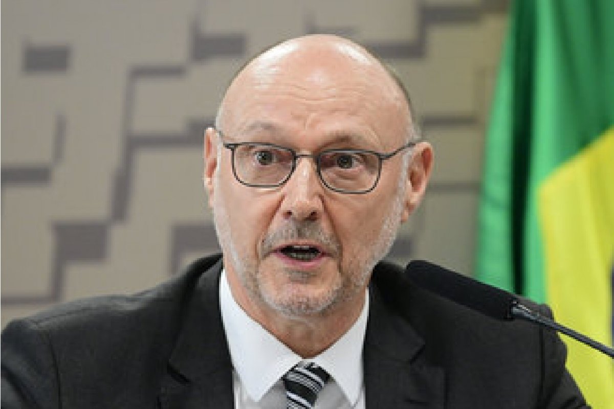 Comissão do Senado aprova indicação de Lula para a Abin