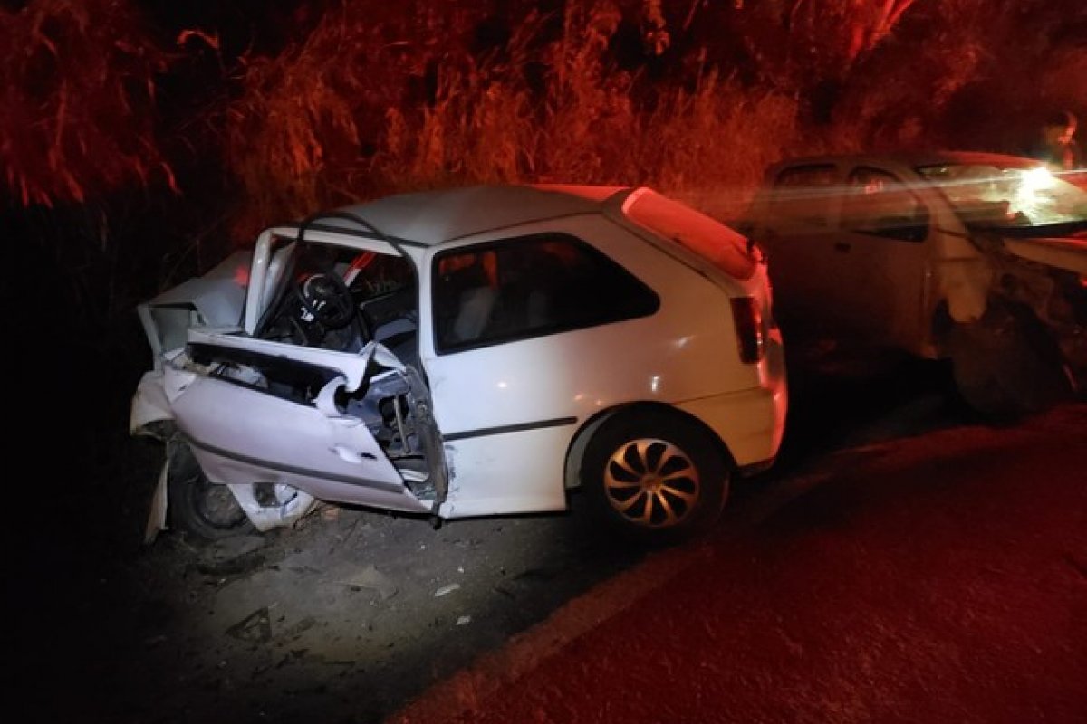 Acidente na BR-135 deixa uma pessoa morta e duas feridas