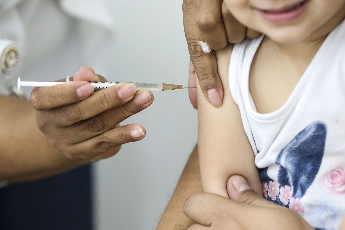 Covid-19: mais de 8 a cada 10 crianças não estão vacinadas no Brasil