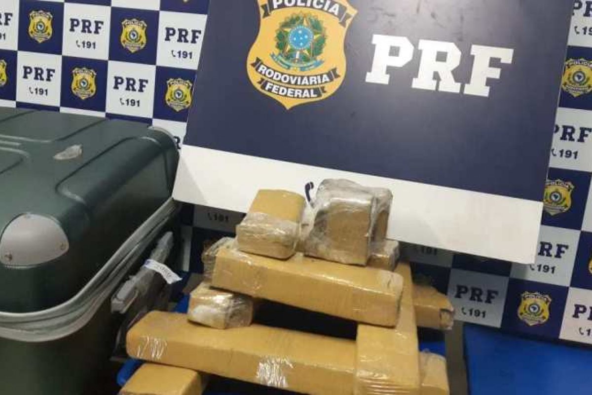 Passageira é flagrada com 10 kg de maconha em Vitória da Conquista
