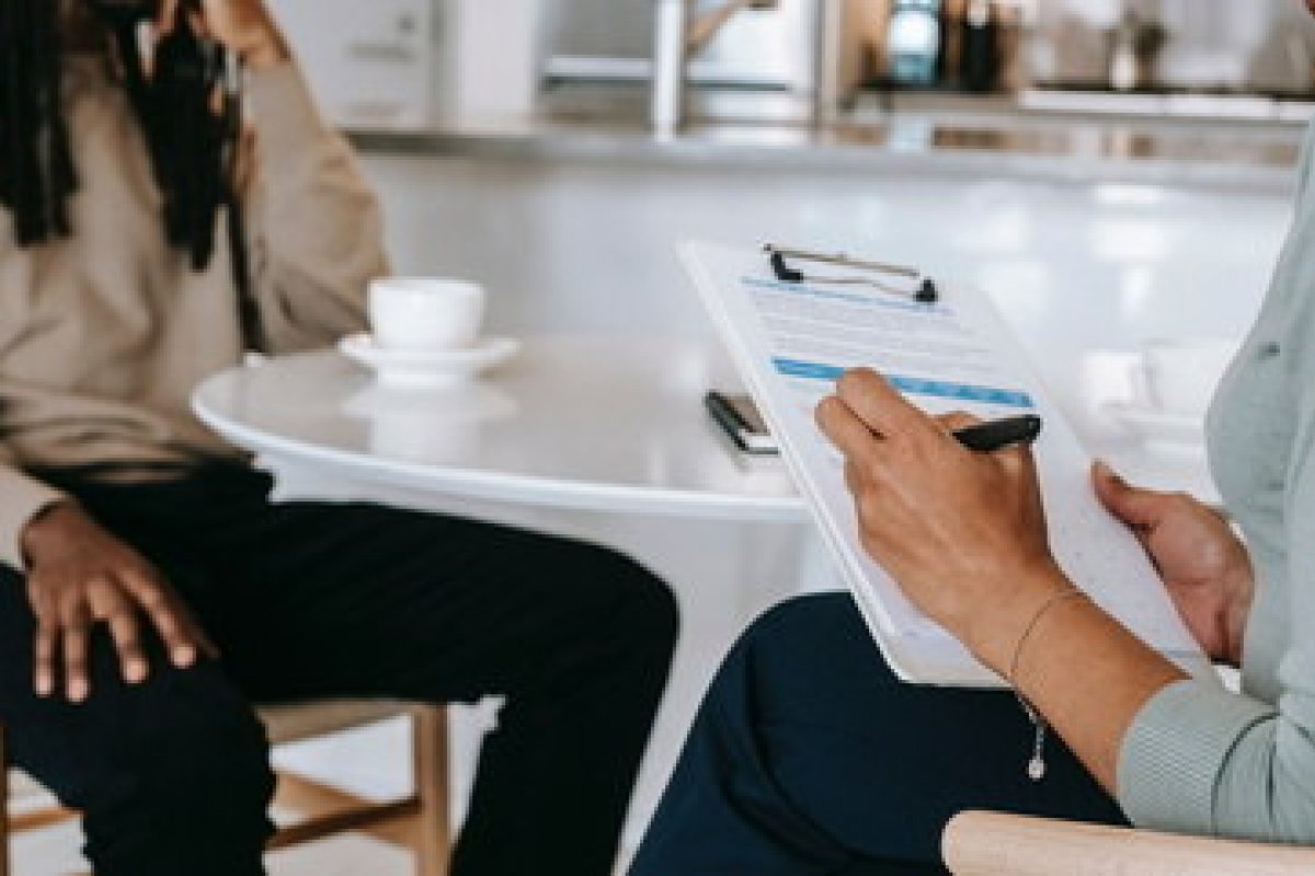 Pesquisa Catho: antes de aceitar proposta de emprego, 45% avaliam pacote de benefícios