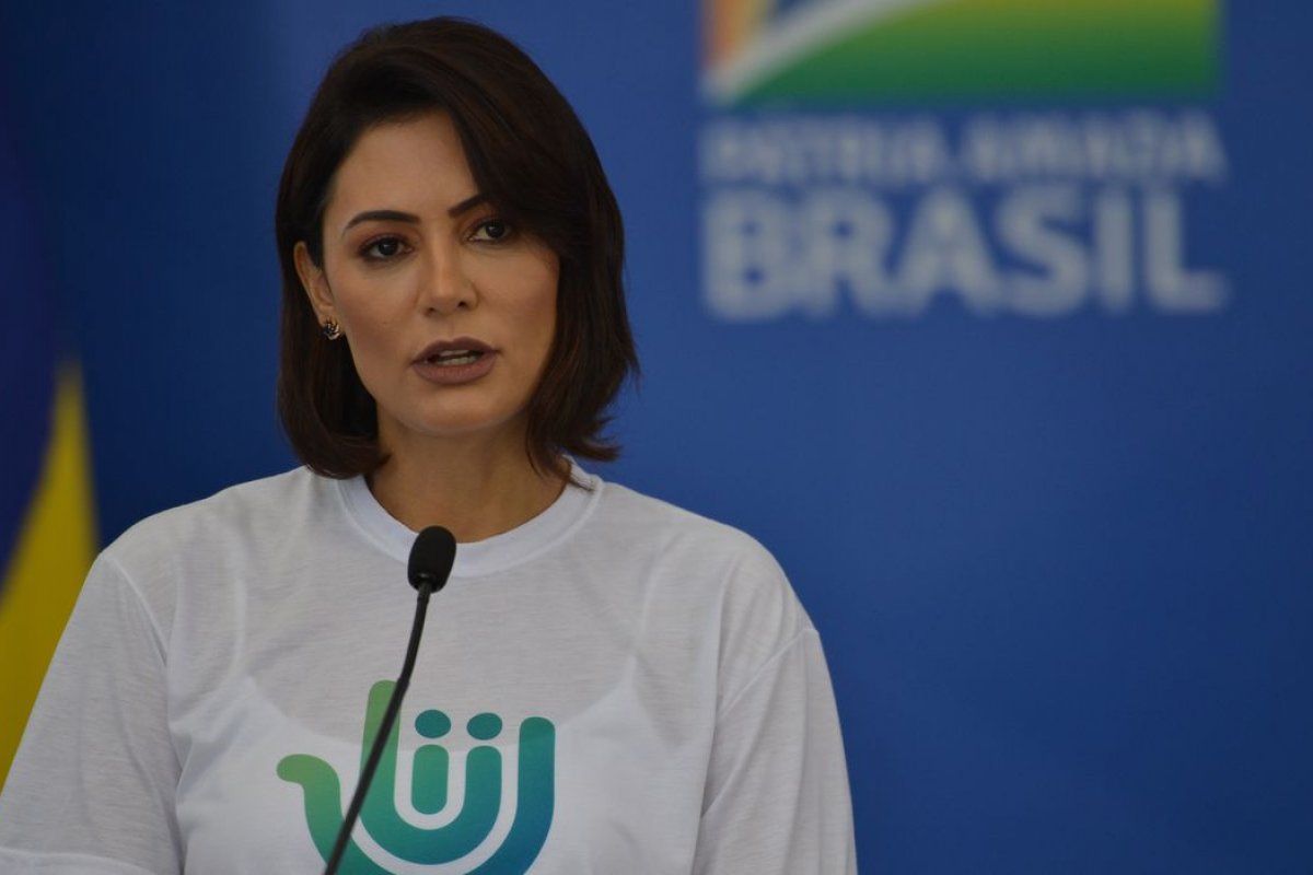 Michelle Bolsonaro defende fortalecimento da presença feminina na política durante evento do PL Mulher