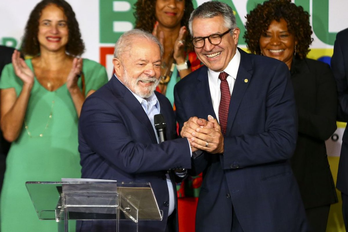 Alexandre Padilha é o ministro que mais visitou Lula no Alvorada