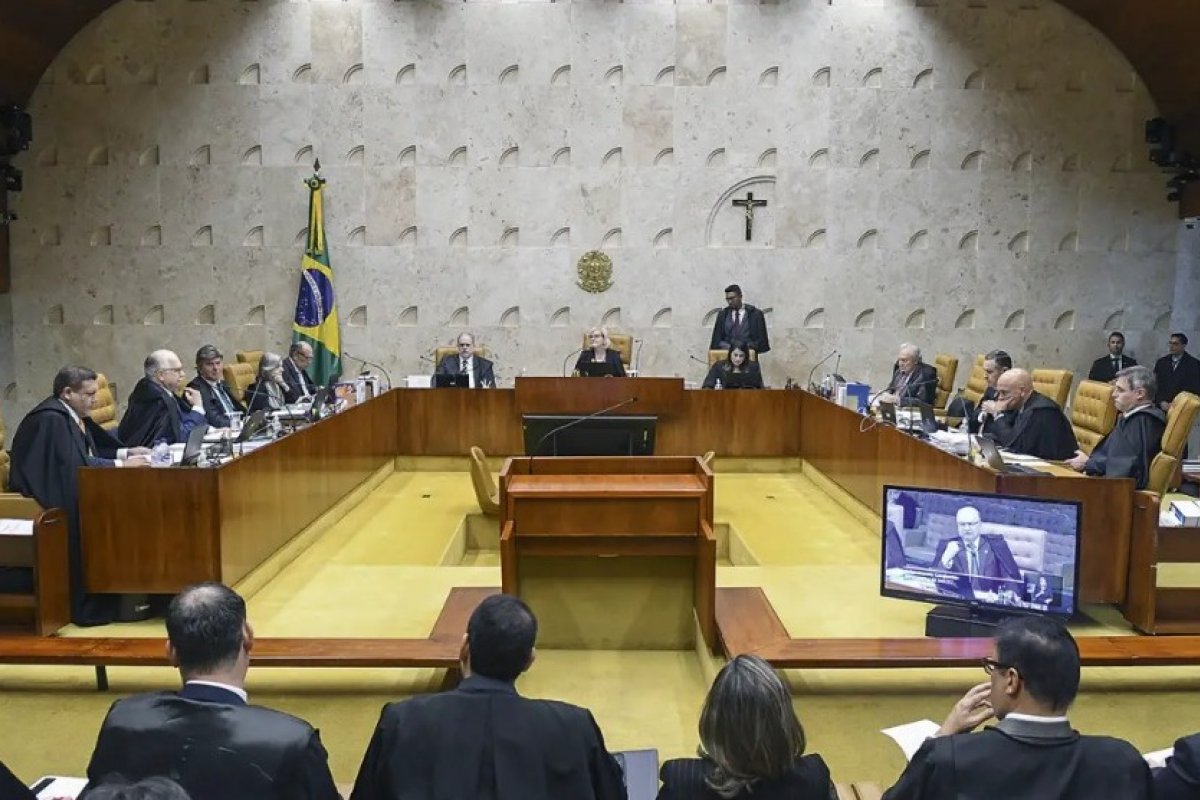 Mais 250 acusados por atos de 8 de janeiro se tornam réus após votação do STF