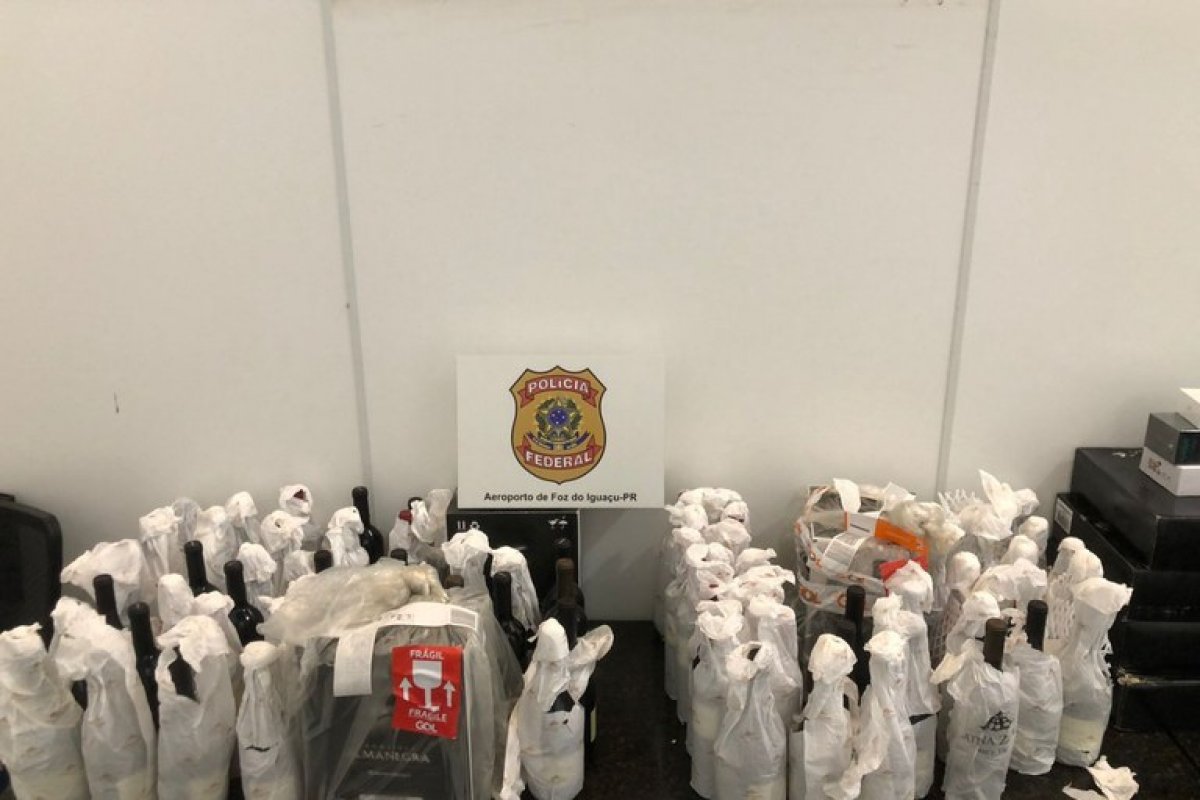 PF apreende R$ 500 mil em mercadorias descaminhadas no Aeroporto Internacional de Foz do Iguaçu