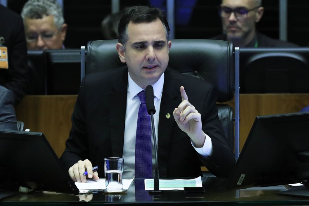 Pacheco afirma que arcabouço será aprovado "com sentimento de urgência" no Senado