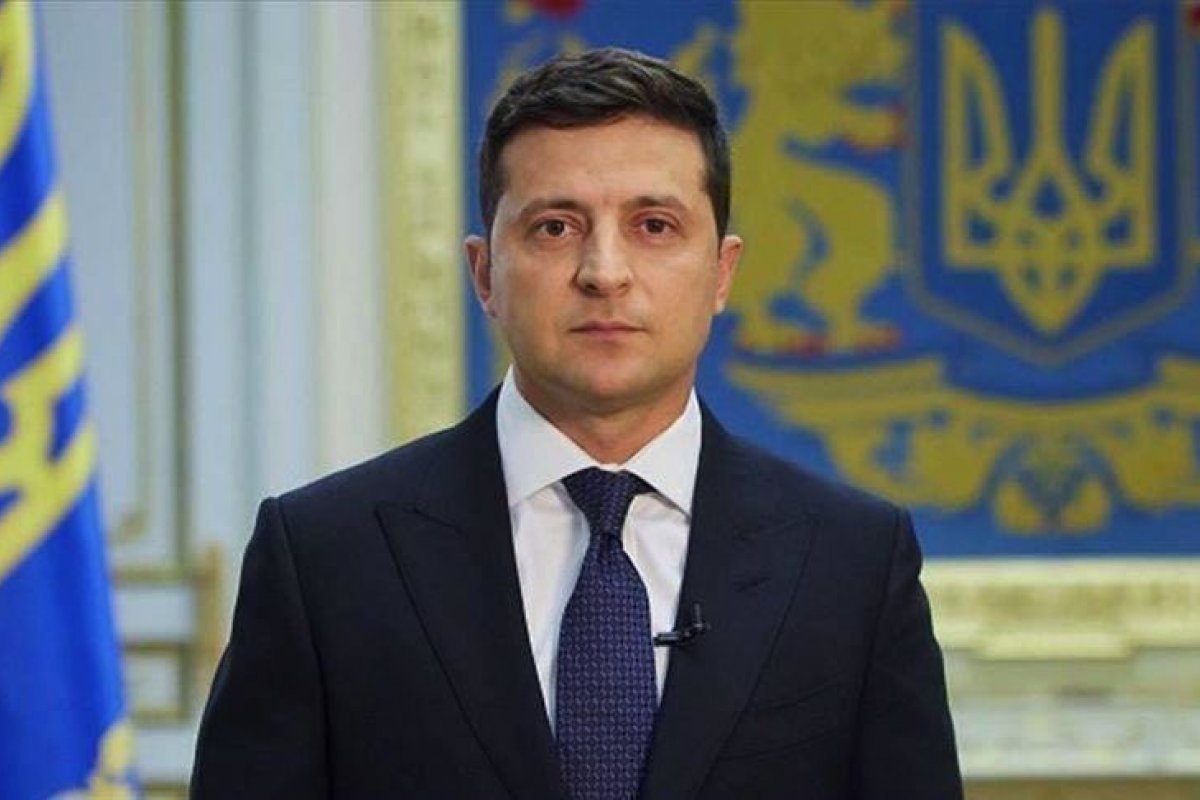 Presidente ucraniano compara derrota da Rússia à queda do nazismo em discurso no Dia da Vitória