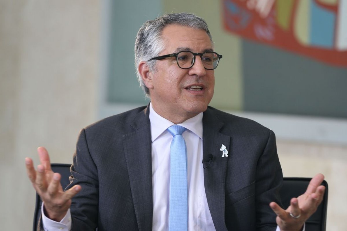 Padilha diz que Lula ordenou conversas com partidos que têm ministérios para cobrar votos
