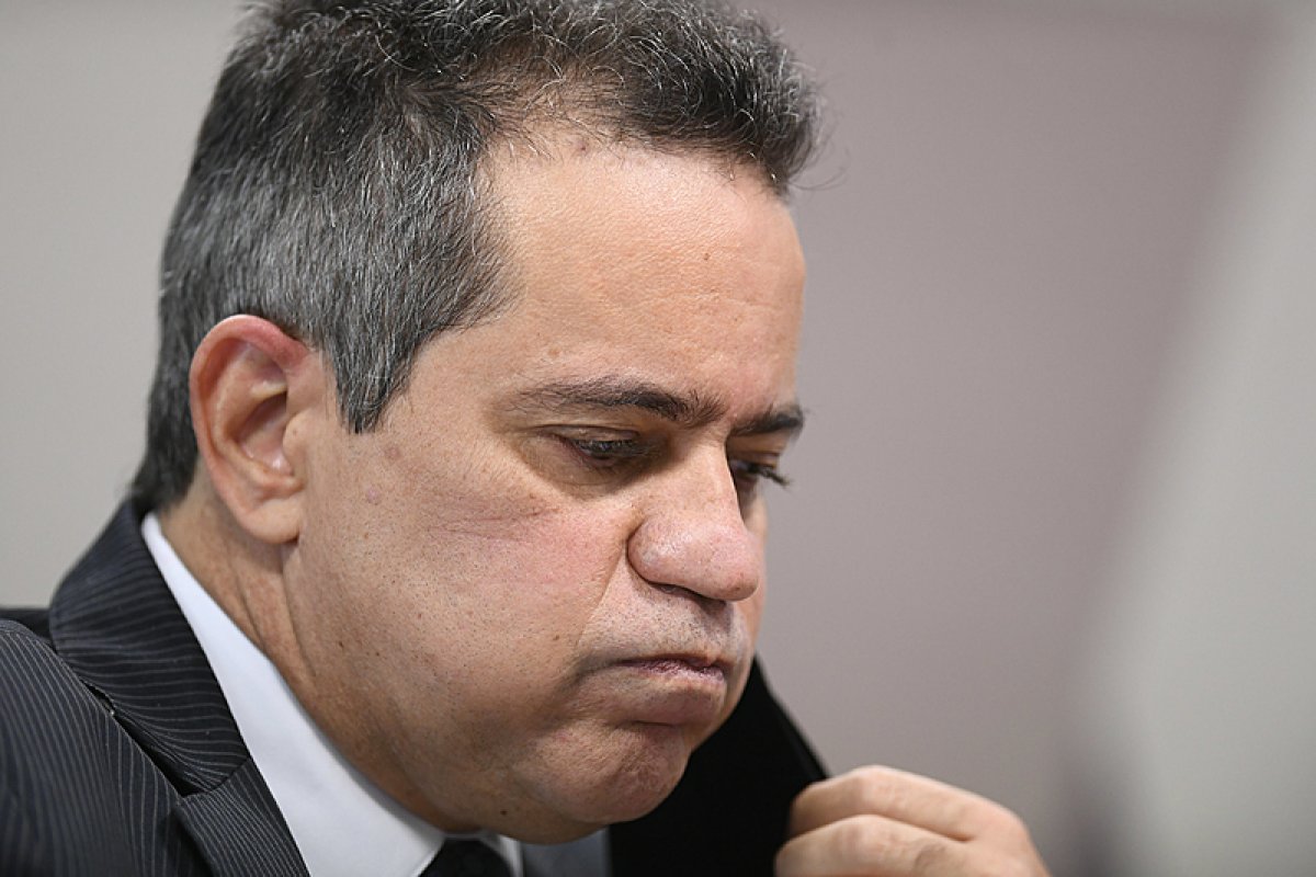 Novas mensagens revelam que coronel Elcio Franco sugeriu como mobilizar tropa para invasão em Brasília