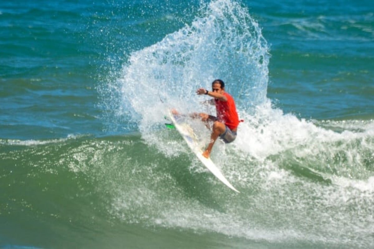Surfistas baianos vão disputar campeonato em Pernambuco