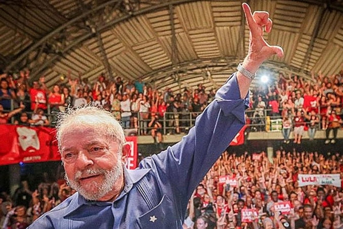 PT notifica Google por associar Lula à corrupção