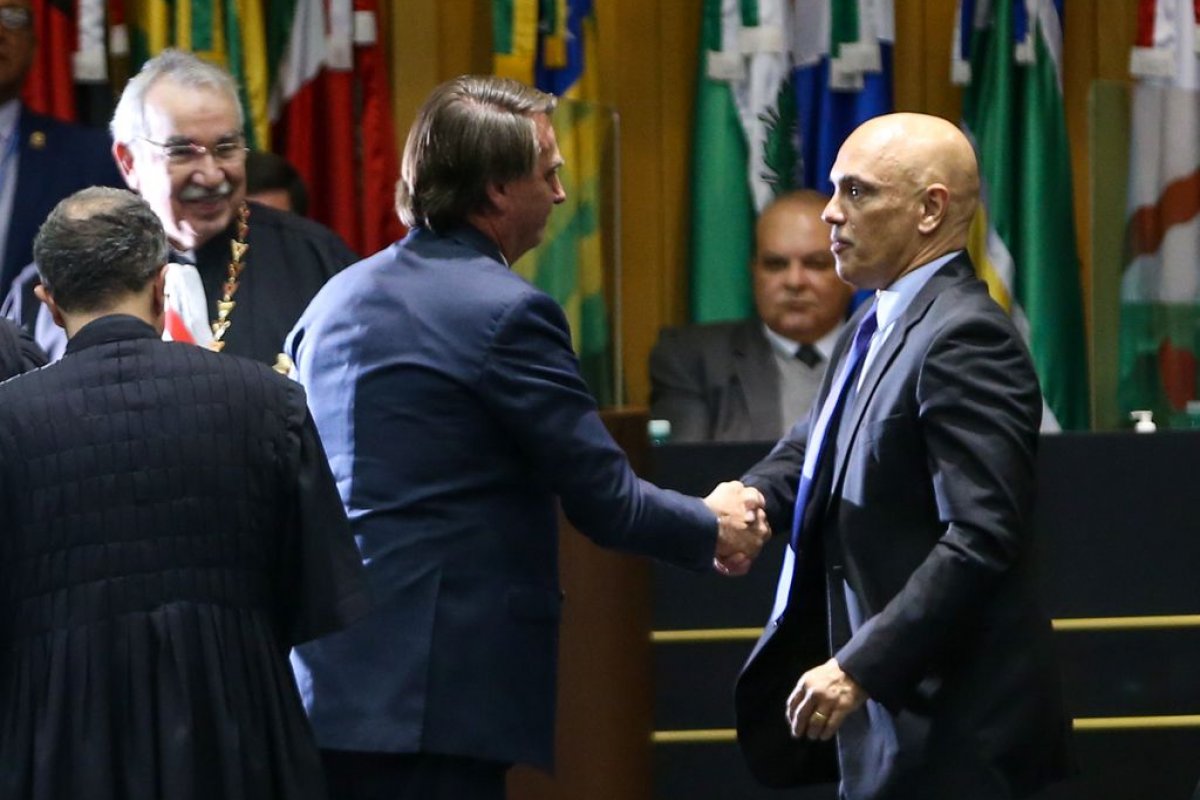 Bolsonaro é alvo de 22 ações no TSE e STF; 6 são de relatoria de Alexandre Moraes