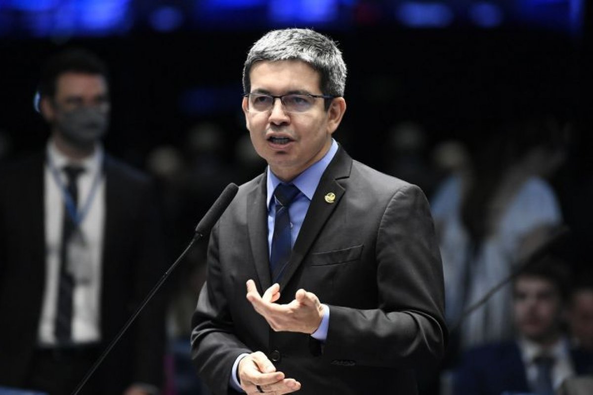 CPMI dos atos de 8 de janeiro deve ser instalada no dia 17, diz Randolfe