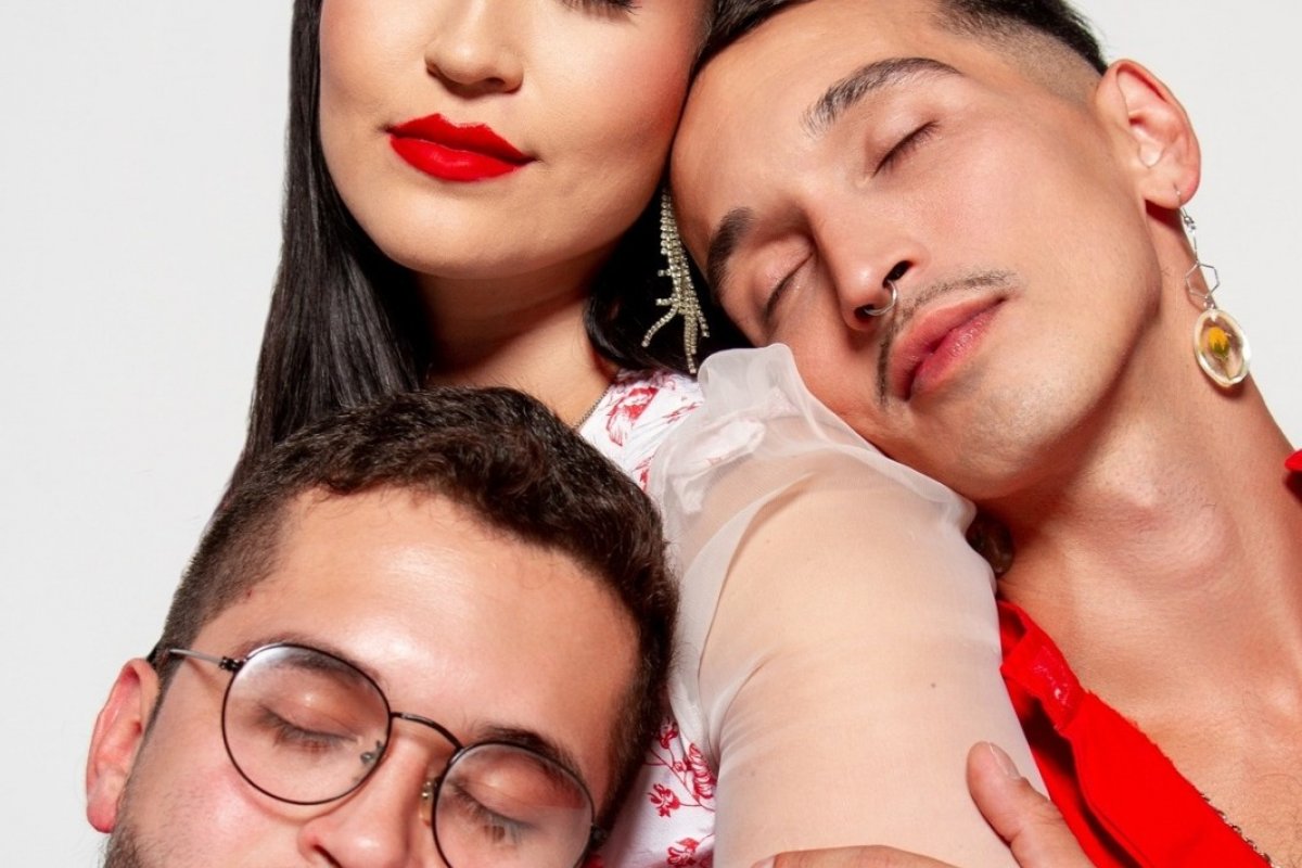 Irmãos da Cidrais lançam 'Infinita' para homenagear mãe