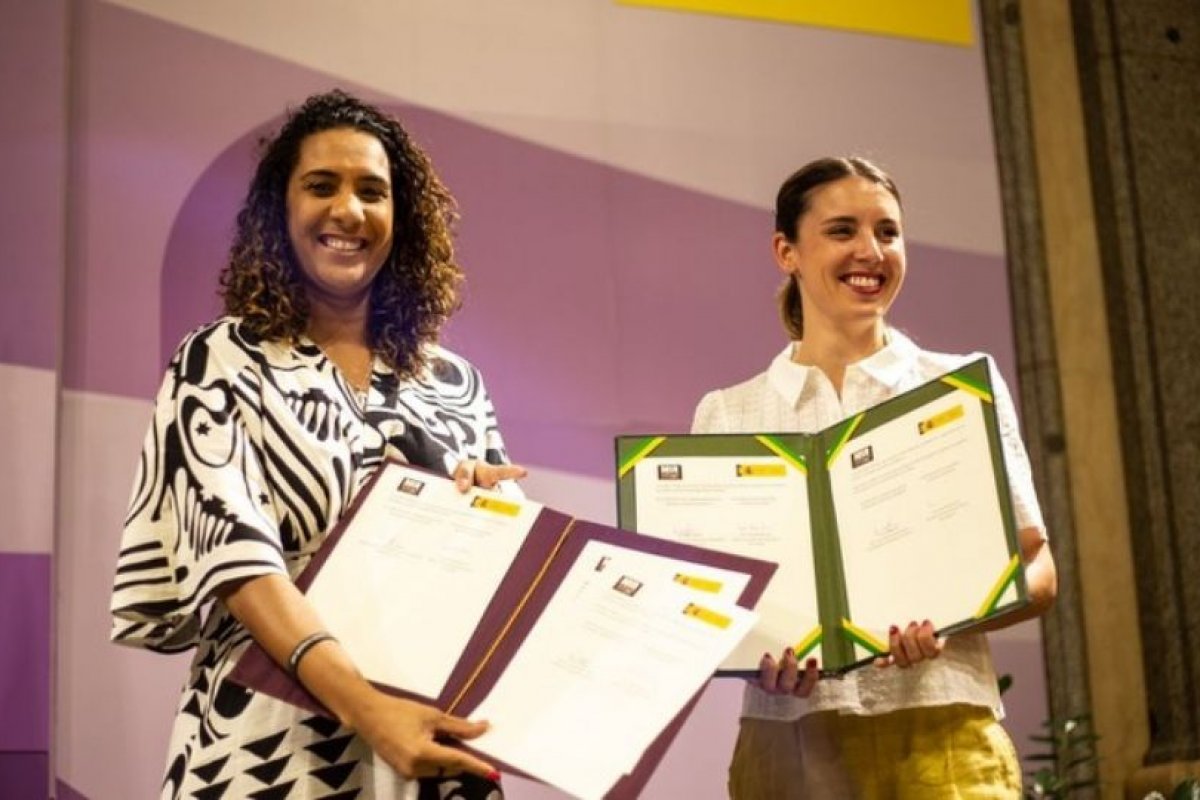 Brasil e Espanha assinam acordo para combater racismo e xenofobia