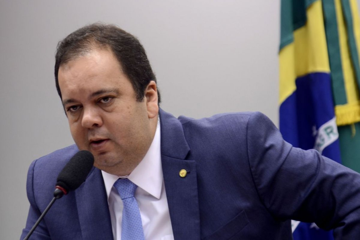 Elmar Nascimento afirma ter ressentimentos por permitir que seu nome fosse cotado como ministro do governo Lula