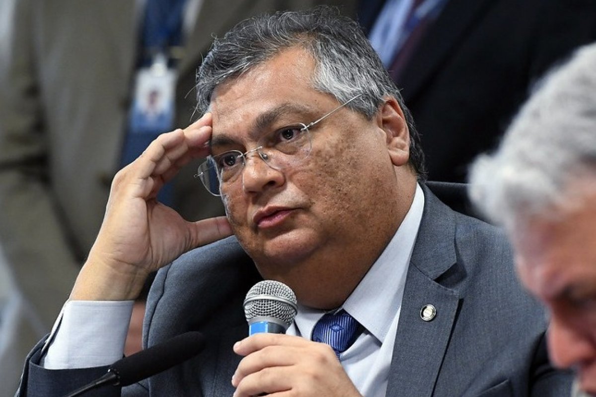 Para Dino, big techs ‘intimidam’ o Congresso Nacional com mentiras