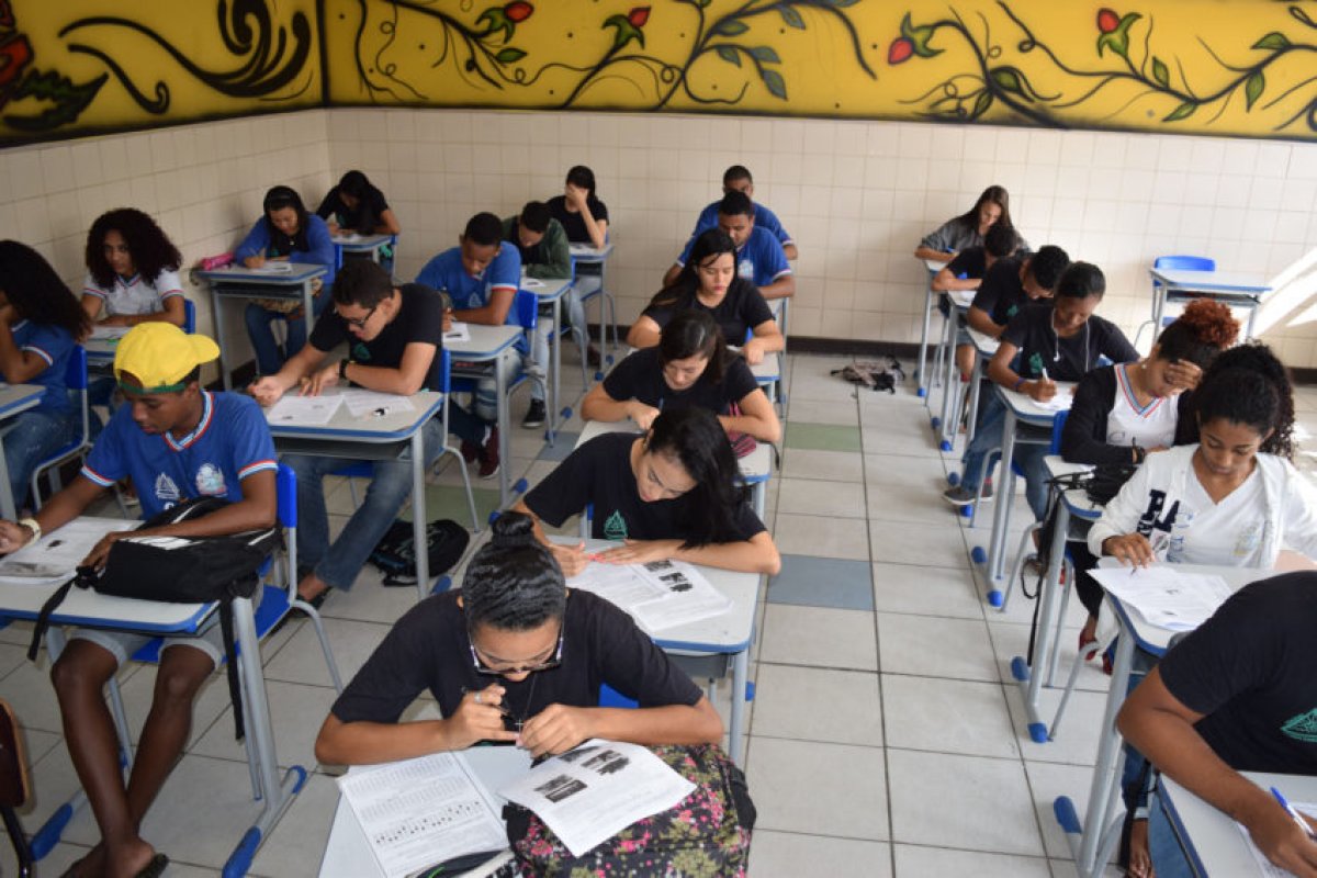 Renovação de matrícula para estudantes da rede estadual de ensino termina nesta terça-feira (10)