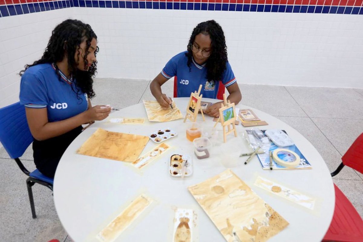 Estado disponibiliza novo crédito de R$ 52 milhões do Bolsa Presença para famílias de estudantes, na próxima segunda-feira (15)