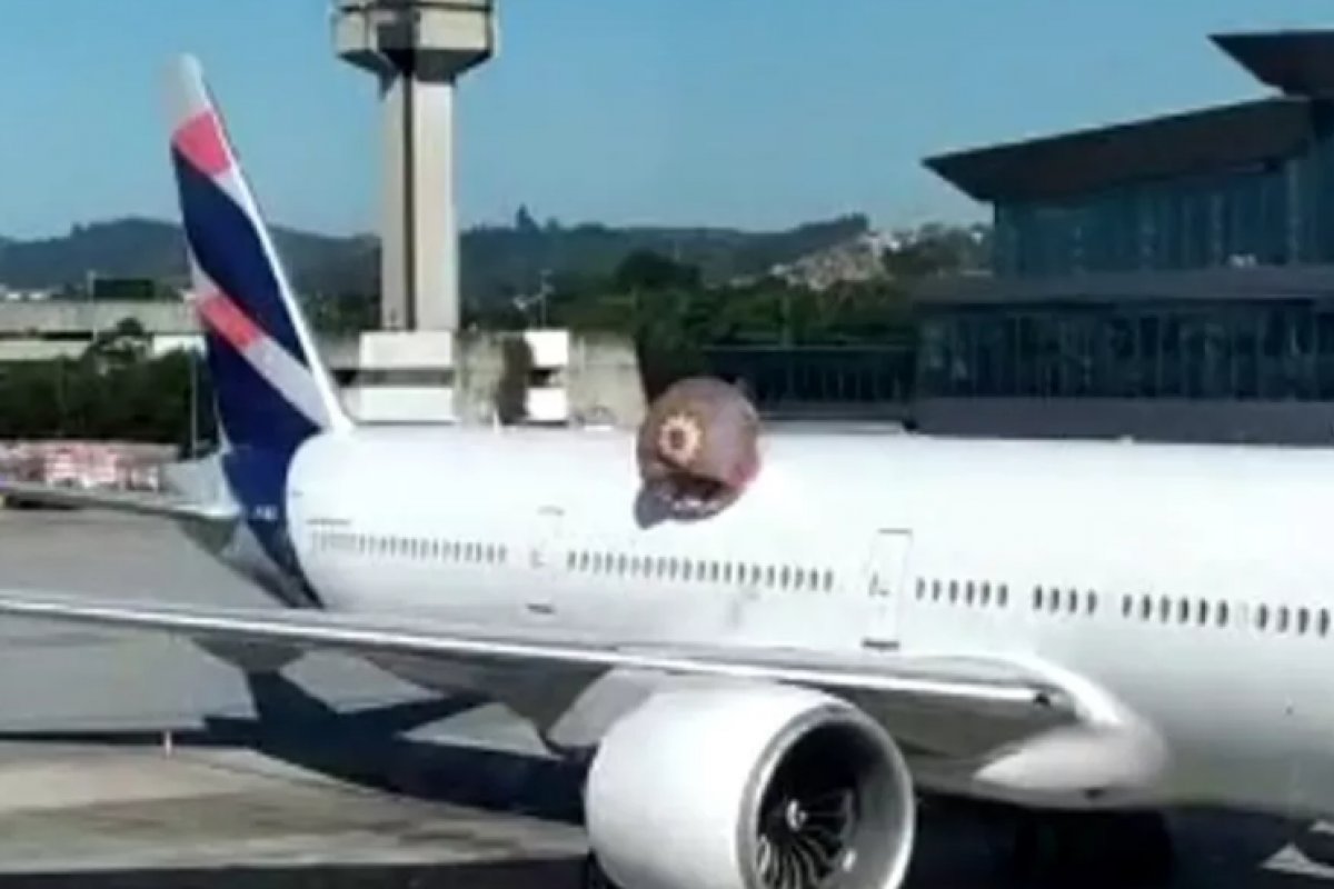 Aeronave é atingida por balão no aeroporto em Cumbica, São Paulo