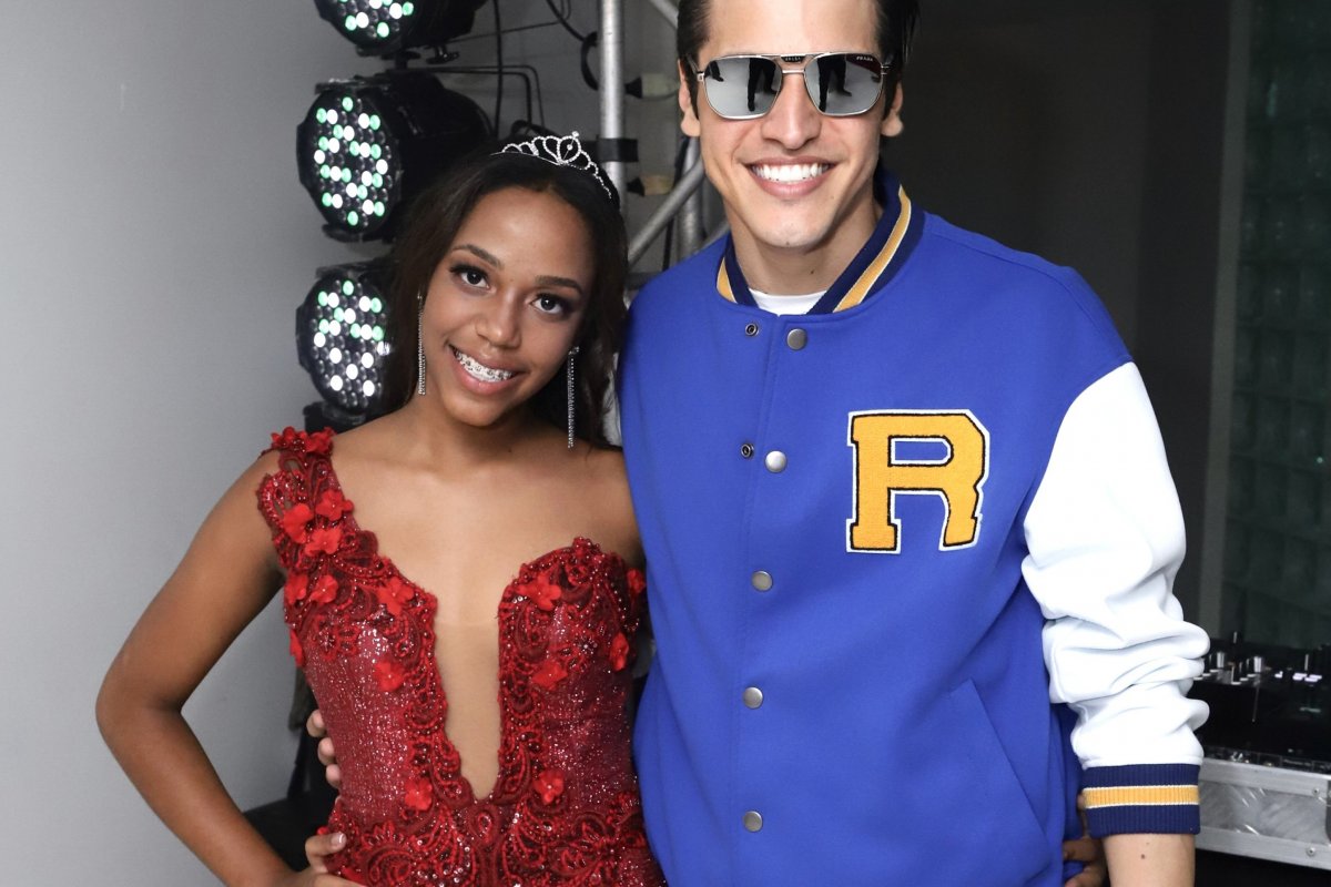 DJ Rafa Gouveia realiza sonho de debutante em orfanato da capital baiana!