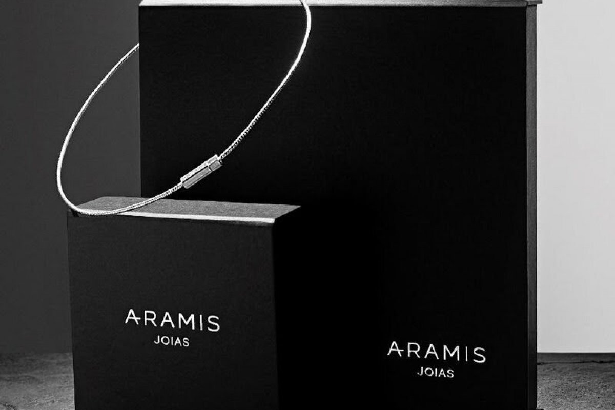 Inspiradas pelo brutalismo, Aramis lança sua primeira linha de joias masculinas