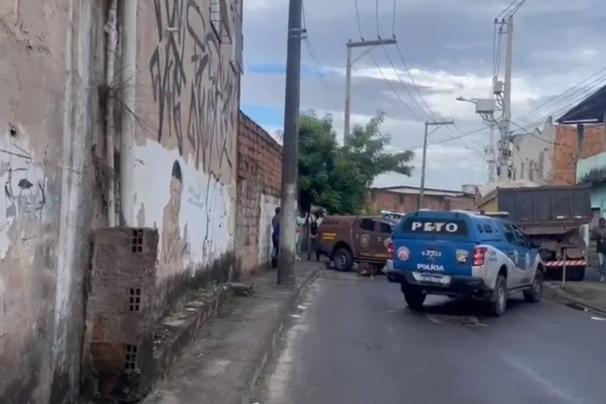 Homem faz família refém durante cumprimento de mandado em Salvador