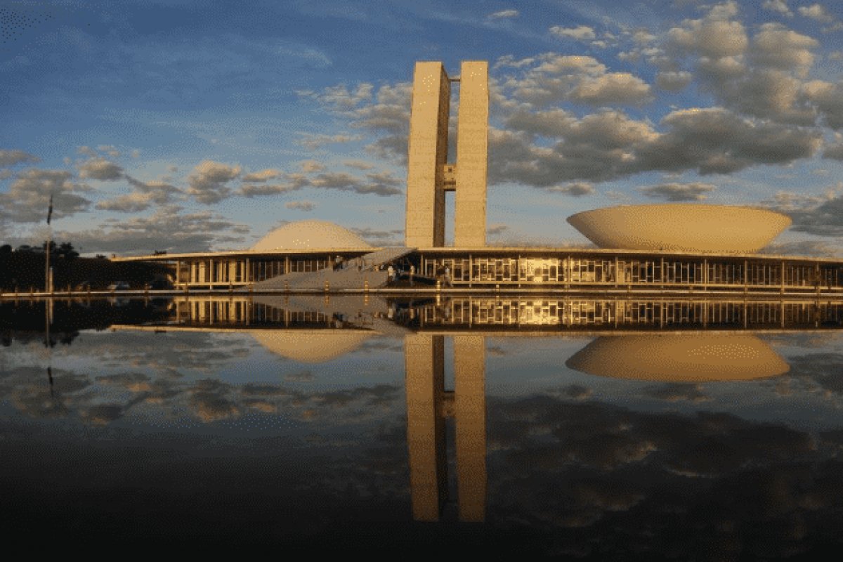 Taxa de ineficiência dos gastos públicos custa quase R$ 2 trilhões do Brasil, diz estudo